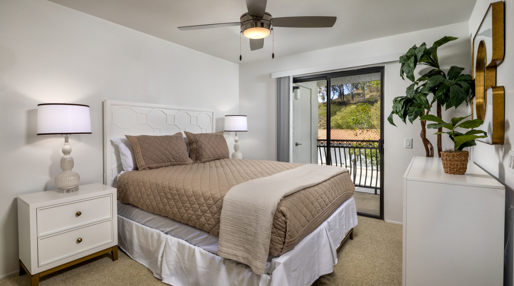 Bedroom windows and lamps