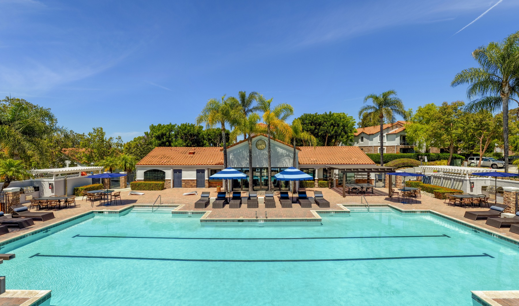 Spacious Pool